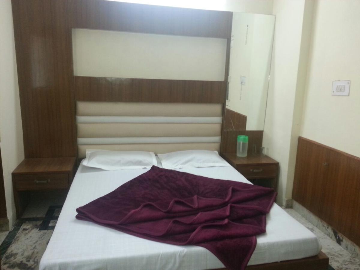 Silver Palace Hotel New Delhi Ngoại thất bức ảnh