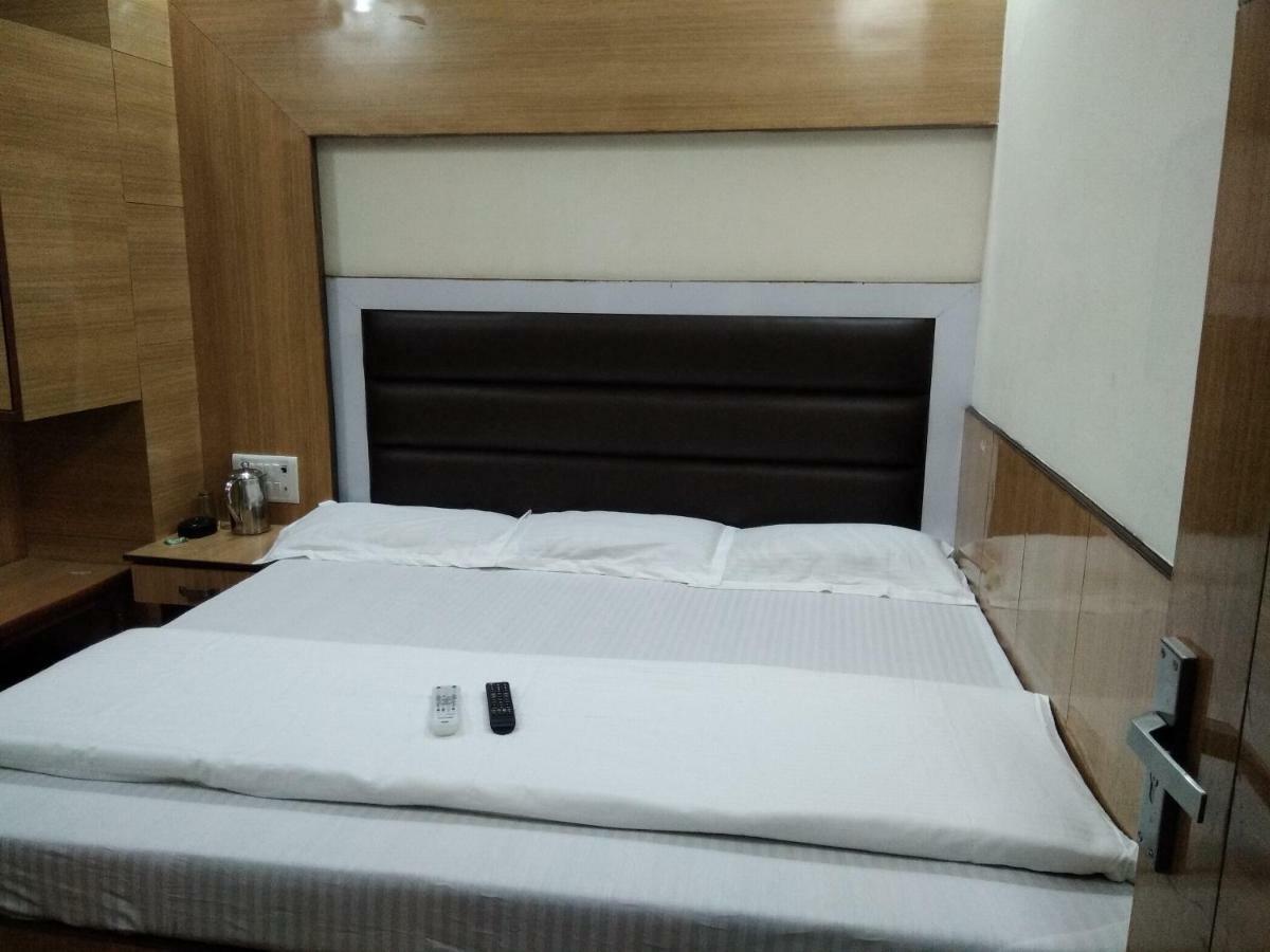 Silver Palace Hotel New Delhi Ngoại thất bức ảnh