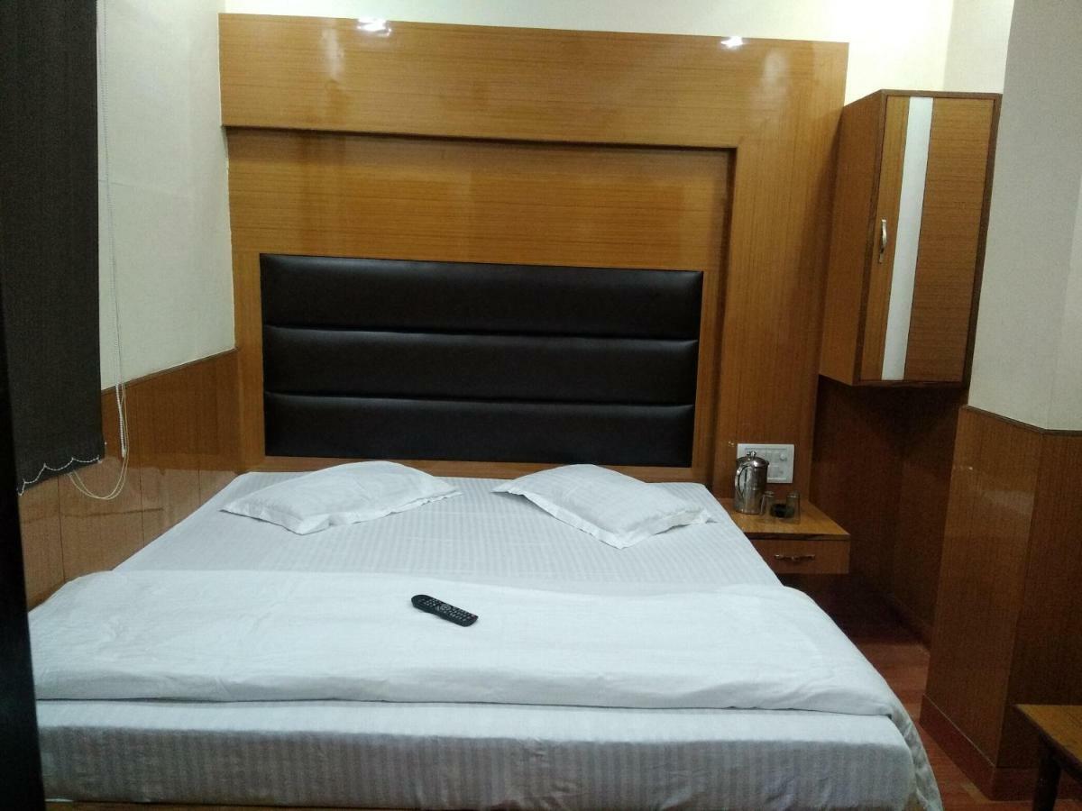 Silver Palace Hotel New Delhi Ngoại thất bức ảnh