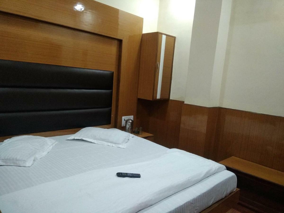 Silver Palace Hotel New Delhi Ngoại thất bức ảnh