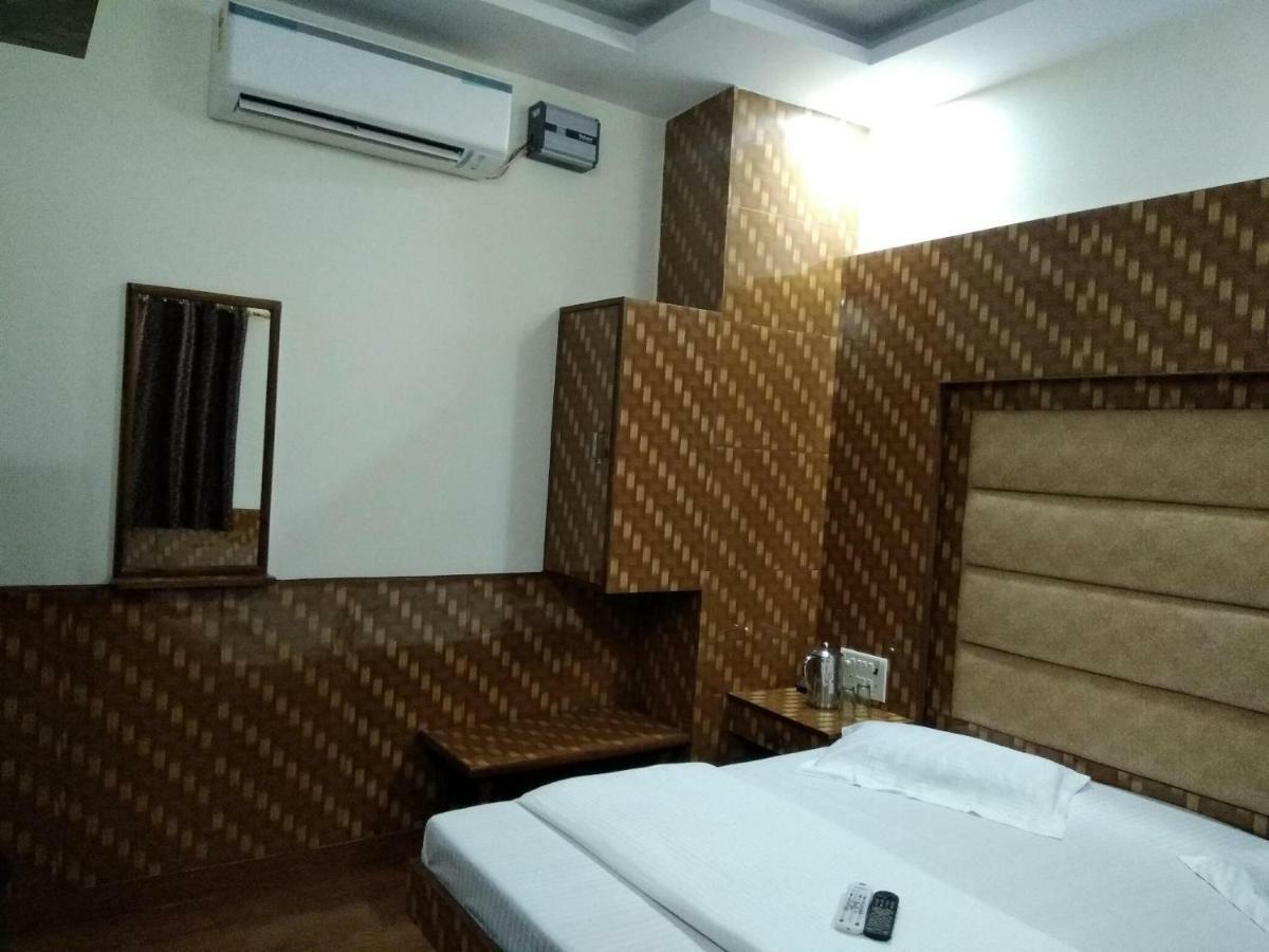 Silver Palace Hotel New Delhi Ngoại thất bức ảnh