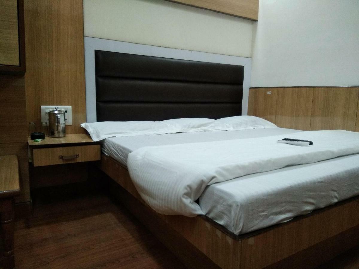 Silver Palace Hotel New Delhi Ngoại thất bức ảnh