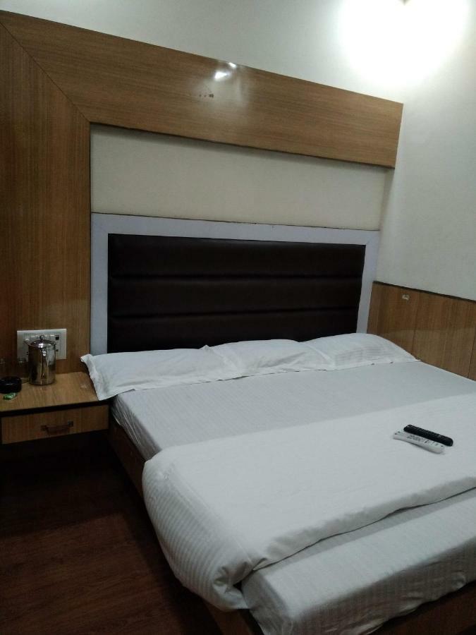Silver Palace Hotel New Delhi Ngoại thất bức ảnh