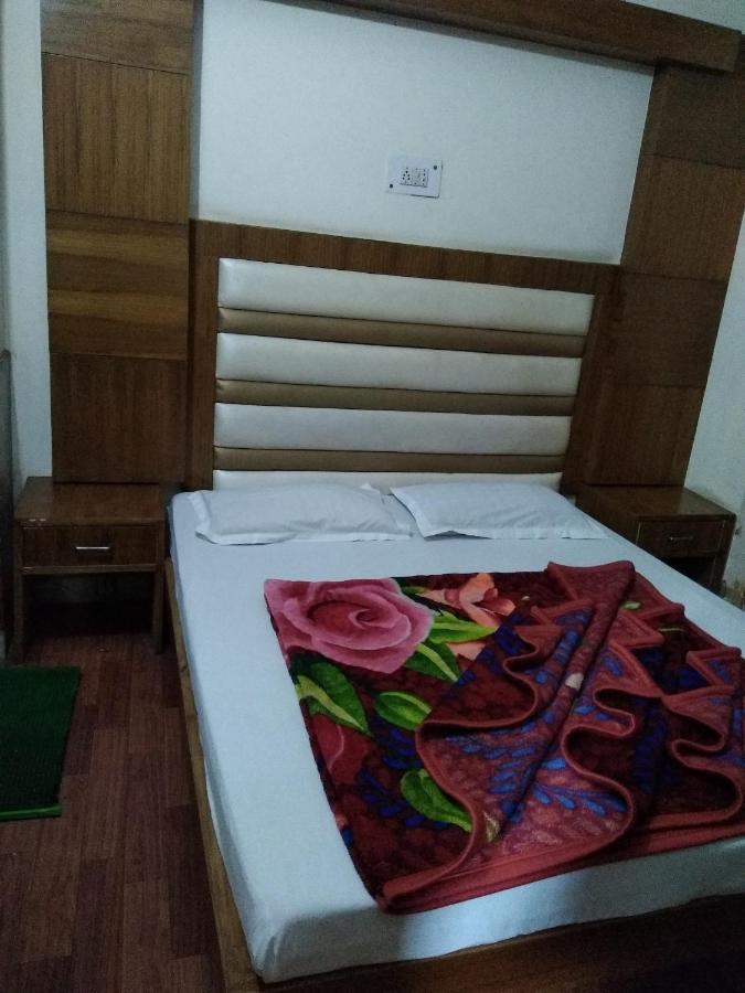Silver Palace Hotel New Delhi Ngoại thất bức ảnh